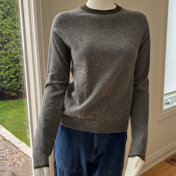 Ines De La Fressange for Uniqlo Cashmere Gray Crewneck Sweater - Picture 1 of 11